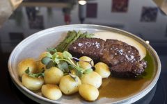 Ribeye steak mogyoró burgonyával, spárgával, berni mártással